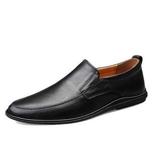 Scarpe eleganti Scarpe da uomo in vera pelle Scarpe di marca di lusso Casual Slip on Mocassini formali Uomo Mocassini Scarpe da guida maschili italiane chaussure homme R230227