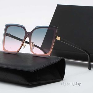 Designers Sunglasses Luxurys Glasses Sunglasses Colour Changing Gold Rim Design Driving Travel Sun Glassess Temperament Versatile FashionL19N