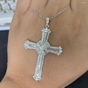 Kedjor 2023 Ankomst som säljer lyxiga smycken Cross Pendant 925 Sterling Silver Princess Cur White Clear 5a CZ Women Necklace Gift