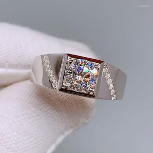 Cluster Rings Luxury 18K White Gold Ring Men 1CT D Color Moissanite Utmärkt Cut Pure Engagement Anniversary