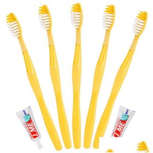 Diş Fırçası 1 Set El Taşınabilir Tek Kullanımlık Tootaste Kit Uygun Plastik Dişler Fırça Kamer Seyahat Yıkama Gargle Aracı Bırakma Sağlığı DHZR3