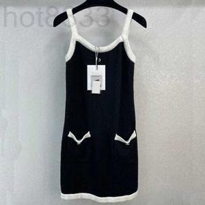 Runway Dresses Designer Women's Wool Knits Dress Shirts with Letter Buttons Girls Milan Tank Top A-line Bodycon Sleeveless High G1AH