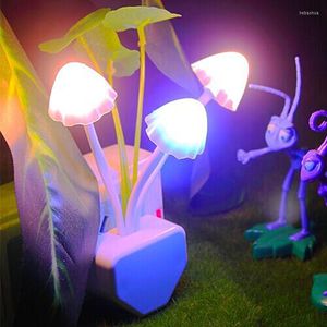 Reflektory nocne grzybowe żarówki czujnik lampy wewnętrznej kolorowe światła LED Dekoracja domu łóżka dla dzieci