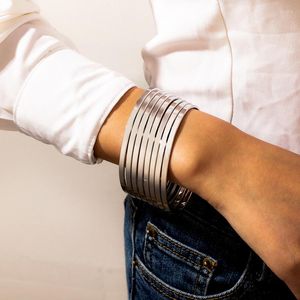 Bangle 8st/set Simple Smooth Pare Jewelry Silver Color Fashion vanlig rostfritt stål armband armband set för män kvinnor närvarande