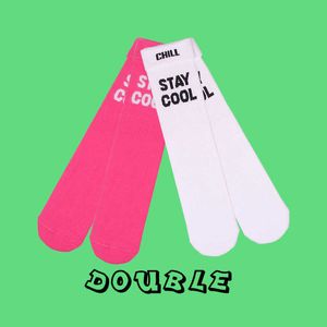 Calzini da uomo Doppi paia STAY COOL Fashion Turnup Creative Men Letters Hiphop due calzini Pink Women Street Skate Long Sock Z0227