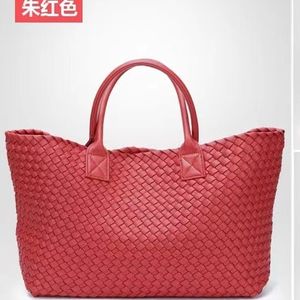 large Handbag Tote Women Shoulder Leather bag Designer Crossbody Packs Female Fitne Luggage Woven bag Plush Fashion bags9KN7