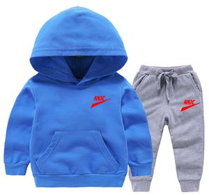 Nuovi vestiti per bambini autunnali Bambini Ragazzi Ragazze Sport Stampe di marca Felpe con cappuccio Pantaloni 2 pezzi set Abbigliamento attivo Tuta per bambini