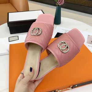 Women Slippers Indoor Summer Fashionable Style Luxury Designer Slide Shoes Flat Heel Sandals Size 35-42