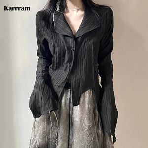 女性のブラウスシャツKarrram Gothic Black Shirt Yamamoto Style Dark Aesthetic Blouse女性不規則デザイナー服Emo Alt Clotes Grunge Tops Y2K 230228