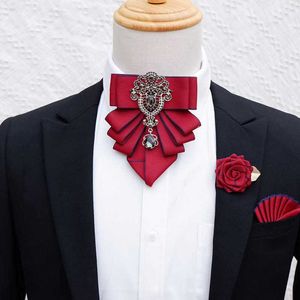 Nacke slipsar original svart strass fluga brosch set för män kvinnliga brittiska koreanska formella klänningar bowtie fickhandduk pins set mäns gåvor j230227