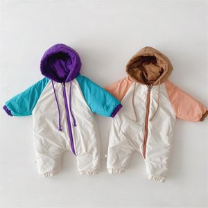 Vinter varma tjocka kläder spädbarn baby snowsuit pojke tjej romper dubbelsidig småbarn ner jacka huva jumpsuit kläder 201026217o