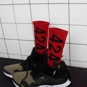 Men's Socks 424 Autumn and Winter VIVI Fashion Personality Harajuku Men SOCK Street Korean Women Cotton Midcalf SOCKS Z0227