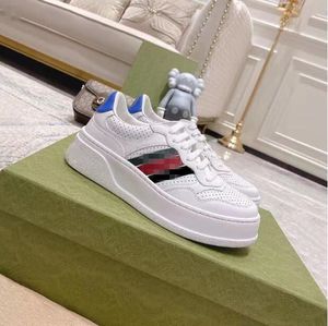 2023 modedesigner tennis casual skor för män kvinnor plattformsbrev blommor låg duk denim ebenholts röd grön brun sporttränare sneakers 36-44