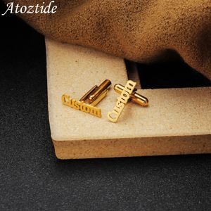 Manşet bağlantıları atoztide özel oyulmuş isim altın renkli kolkuklar aksesuarlar kişiselleştirilmiş mektup düğmeleri mücevher alfabesi erkek düğün hediyeleri 230228