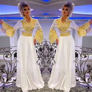 Vestidos de noite brancos Plus Size Baile de formatura Vestido de festa formal até o chão Novo aplique dourado personalizado Linha A Decote em V Cetim Manga comprida NENHUM Trem