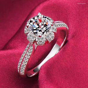 Ringos de cluster D VVS1 1CT Moissanite Beautiful Ring Ring 925 Sterling Silver Diamond Ring. Jóias de moda pequenos diamantes