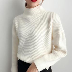 女性のセーターFEMME 2023高品質の女性秋の冬の編み女性の汚染タートルネックニットウェア6色の白いイエローウーマン