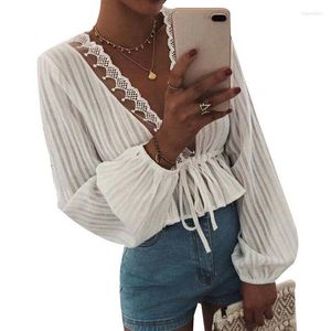 Kvinnors blusar Summer Women T-shirt Boho Lace Tee Deep V-ringen Långärmad skjortor Top Blus White Plus Size XXL