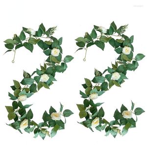 Fiori decorativi Vite di rosa artificiale Decorazione per la casa di nozze Camelia Berry Green Plant Ornament Flower Wall Hanging