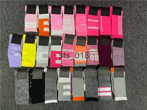 Sportsocken Strümpfe Lange Socken mit Tags Fashion Sport Football Media Corta High Sock Cotton Pink Farben Beinwärmer T230228