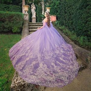 2023 Charro Mexican Vestidos de 15 anos lilic quinceanera sukienki z Cape Floral Applqiue Corset Sweet 16 Sukienka Abiti da cerimonia