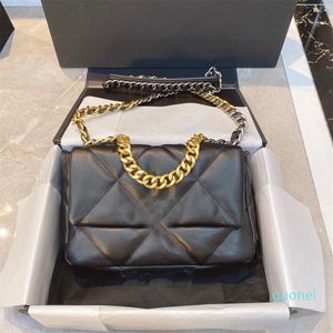 2023 بيع جيد مصممي حقيبة Luxurys سلسلة حقائب اليد مصمم الكتف Crossbody Purse Chain Fashion