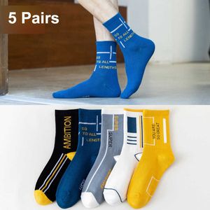 Meias masculinas 5 pares Mids Mid Tube Moda original Deodorante respirável Sock de algodão Youth Dent High Top Sports Stagens Z0227