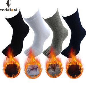 Skarpetki męskie 5 pary zima grube ciepłe terry Five Fingers Socks for Man Boy Bawełniane palce palce Solidne antybakteryjne gorące sprzedaż Z0227