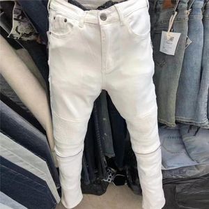 Jeans da uomo Pantaloni da uomo coreani giapponesi Slim Denim Trend Hole Casual Motocicletta nera strappata per jeans patchwork impilatiUomini