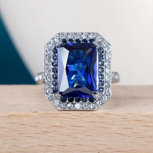 Anelli a grappolo OL 925 sterling per le donne con accessori in pietra preziosa blu con grande zaffiro Anello di fidanzamento per matrimonio all'ingrosso
