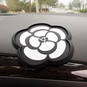 Dekorationer Bilprydnad PVC Camellia Anti Slip Mat Automobiles Interior Dashboard Decoration Non-Slip Pad For Mobile Phone GPS Accessories R230228