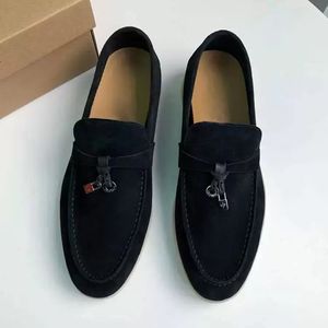 Nya lyxiga designerskor Charms Utsmyckad Walk Mocka tofs Loafers Par Äkta män Läder Casual slip on flats för män Sport Klänning sko 39-46