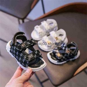 Sandalet çocuklar sandalet sıradan ayakkabılar yaz tasarımcıları hafif yumuşak dip bebek ayakkabıları çocuklar çocuklar ve erkek moda sandal g59js4w t230228