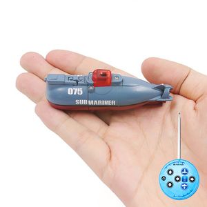 Electric/RC Boats Mini RC Submarine 0.1M/s Speed Remote Control Boat Waterproof Diving Toy Simulation Model Gift for Kids Boys Girls Year Gift 230601