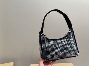 Bolsa de ombro feminina Moda bottega Bolsas de corrente Bolsa mensageiro Bolsas de couro Bolsa de concha Cosmética Crossbody pu Totes