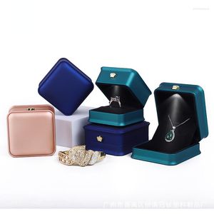 Jewelry Pouches With LED Light Crown Ring Gift Box Wedding Pendant Necklace Storage Cases Display Birthday Gifts Wholesale