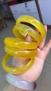 Bangle Natural A Chalcedony Yellow Jade Agate Armband Elegant Light Gift Bangles for Women Men