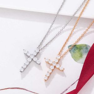 Designer Brand Tiffays Cross Necklace Gold Inlaid Diamond Plated 18k Full Pendant Simple and Luxury Fashion Collar Chain