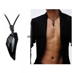 Pendant Necklaces Delysia King Man's Fashion Wolf Teeth Necklace Rope Chains Necklaces Boyfriend Gift J230601