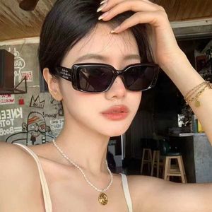 Occhiali da sole Occhiali da sole di alta classe con montatura piccola per ombreggiatura solare moda femminile Han Tianku hot girl occhiali da sole rossi netti