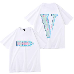 Cotton New Summer Men's Designer Loose T-Shirt Fashion Märke Top Casual Vlone Short Sleeve Luxury Clothing Street Shirt Versatil Hip Hop Style