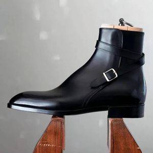 Botas de cano curto marrons para homens Botas de deserto feitas à mão com fivela e bico redondo Sapatos de negócios para homens com frete grátis