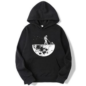 Men's Hoodies Sweatshirts Fashion brand men's hoodie Astronauts clean up the moon print casual Harajuku Fleece Hoodie Hip Hop Hooded Hoodies sweatshirt 230531