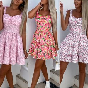 Grundläggande avslappnade klänningar sommar mode kort boho klänning kvinnor mini blommig tryck klänning kvinnlig ärmlös hängande bälte tryckt midja vikta klänningar 230531