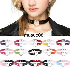 Pendant Necklaces Punk Round Gothic Rivet Heart-Shape Choker Necklace PU Leather Neck Collar Buckle Necklaces Jewelry Women Men Gift Accessories J230601