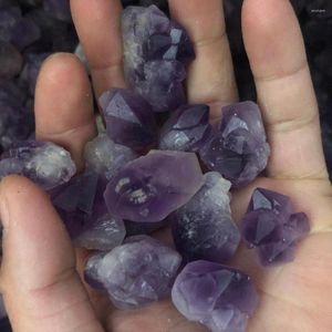 Dekoracyjne figurki 200G Naturalny Urugwaj Ametyst Crystal Polowanie do żył kwarcowych Reiki