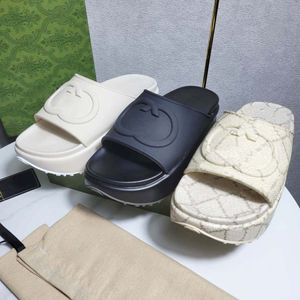 designer sandals slippers slides Women's slide sandal with Interlocking G solid color thick bottom rubber soft leather buckle black Mens slippers