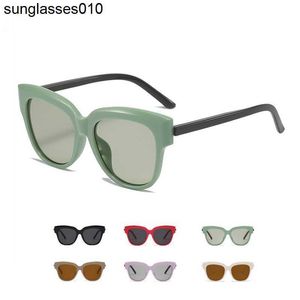 2023 Novo Estilo de Óculos de Sol Cat Eye Grandes Contraste Óculos de Sol Franceses Compre um par de óculos de sol e envie dois