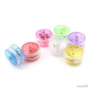 Yoyo Professionelle leuchtende Yoyo Ball LED blinkende Kind Kupplung Yo-Yo Spielzeug für Kinder Party Unterhaltung Geschenke Farben