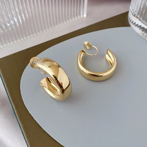 Neue Art Vintage goldene minimalistische C-Form Clip auf Creolen nicht durchbohrt süße Ohrringe für Frauen Trend Schmuck Geschenk